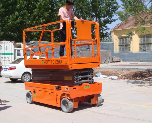 鹤岗移动式升降平台规格与使用规范